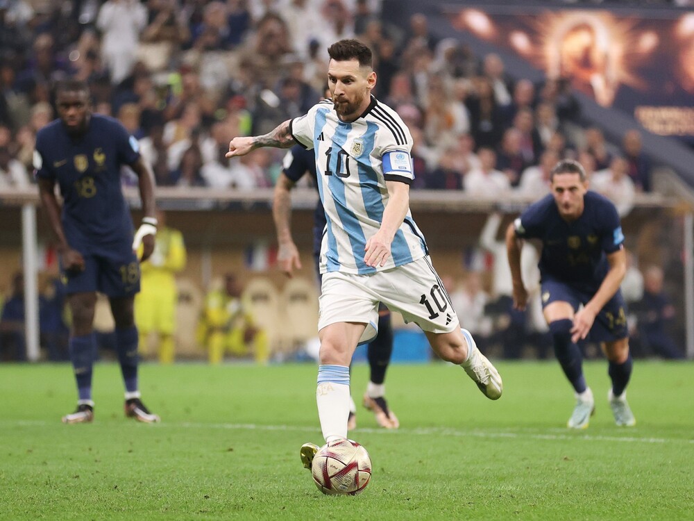 Penalty vẫn là trò chơi tâm lý với Messi