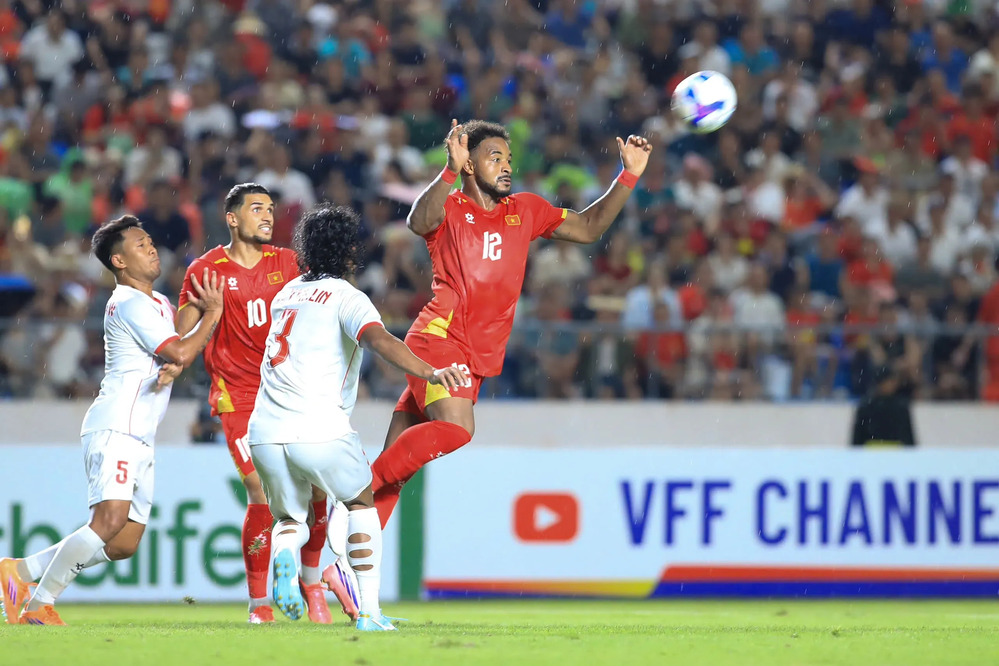 Việt Nam vs Singapore - Thị uy đẳng cấp