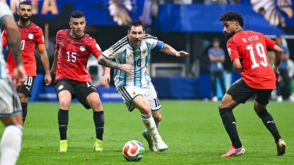 Messi tự do bên cánh phải sẽ rất đáng sợ