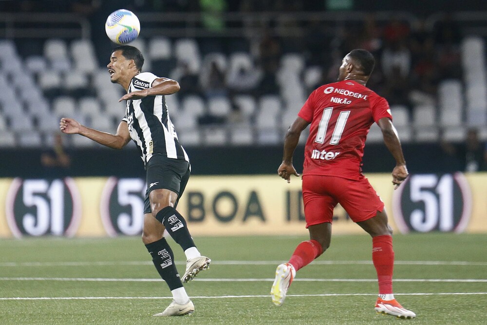 Botafogo vs Athletico PR - Đôi công quyết liệt